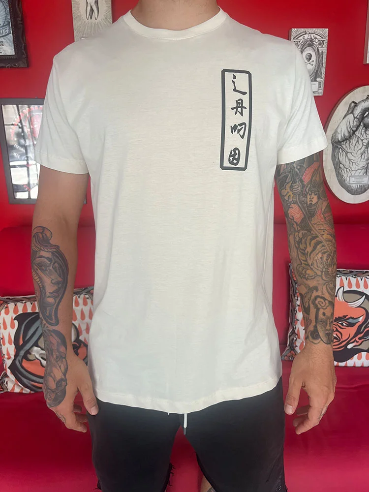 T-shirt color avorio con stampa a colori Hannya Mask - immagine 2